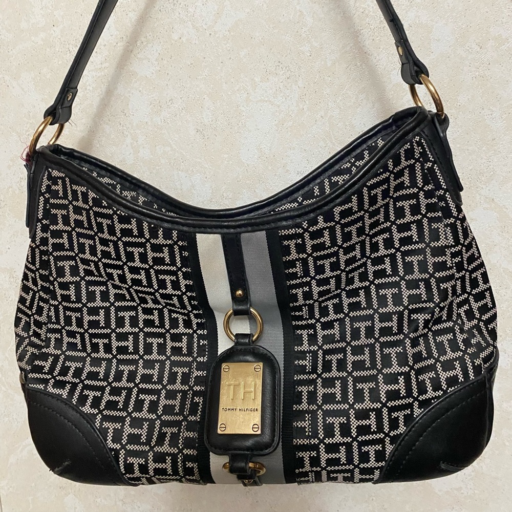 Tommy Hilfiger purse